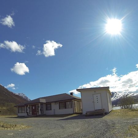 Lyngen Fjordcamp Villa Nord-Lenangen ภายนอก รูปภาพ