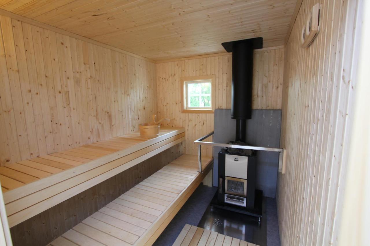 Lyngen Fjordcamp Villa Nord-Lenangen ภายนอก รูปภาพ
