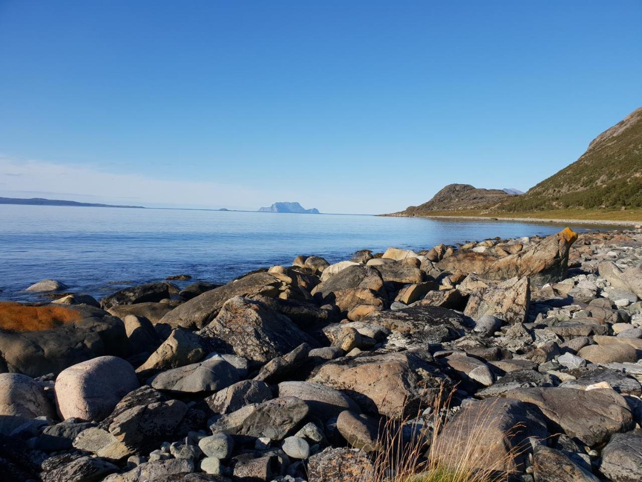 Lyngen Fjordcamp Villa Nord-Lenangen ภายนอก รูปภาพ